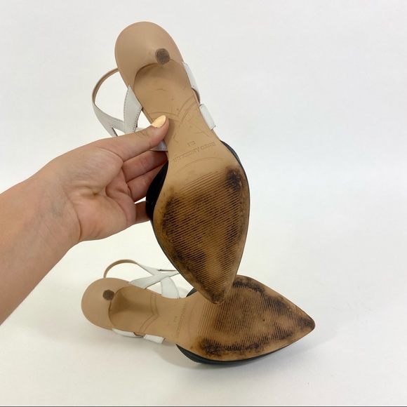 Pointy Black Toe Heels with White Leather Straps - Picture 3 of 9